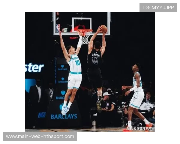 黄蜂落后22分上演翻盘，米勒底角三分点燃主场气氛