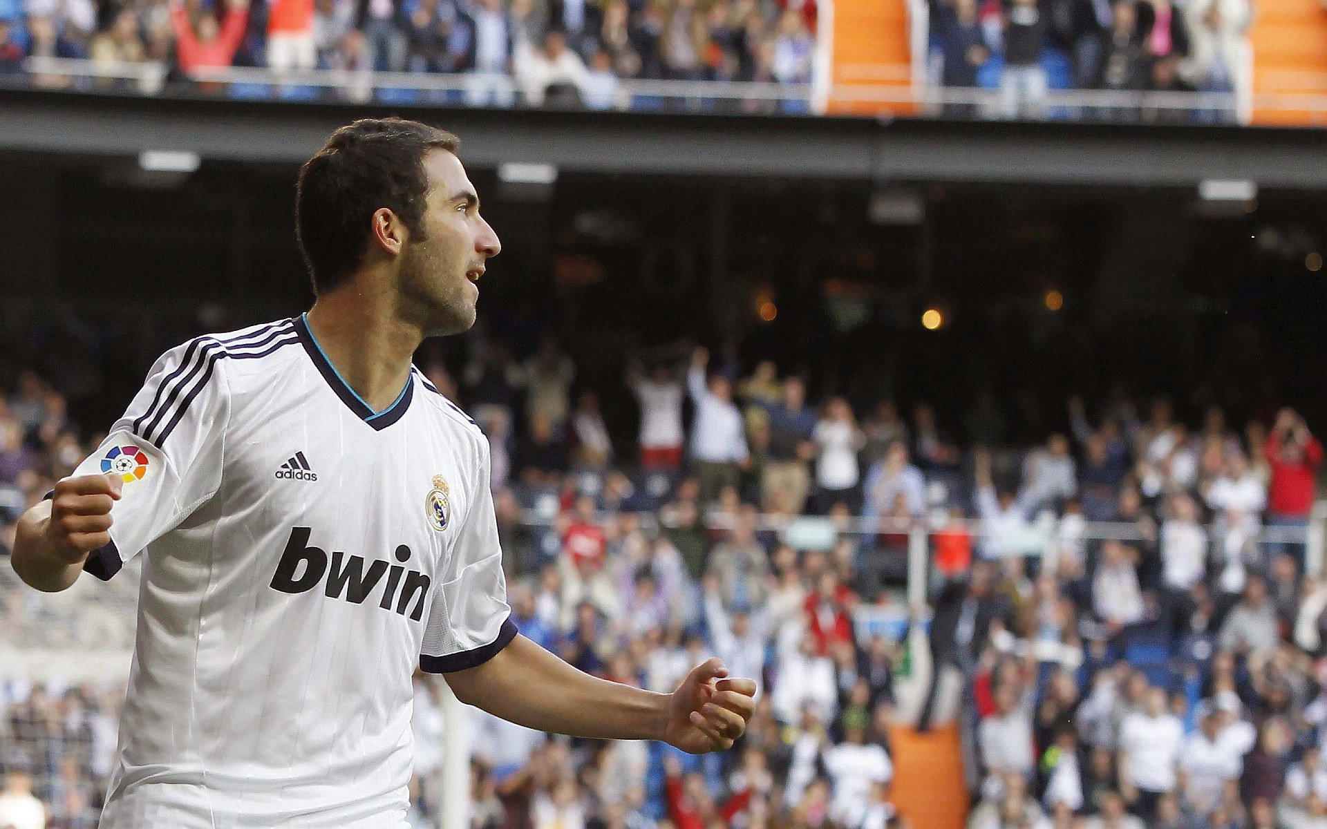 KPL赛场表现均衡中游队伍竞争激烈，kpl场均输出